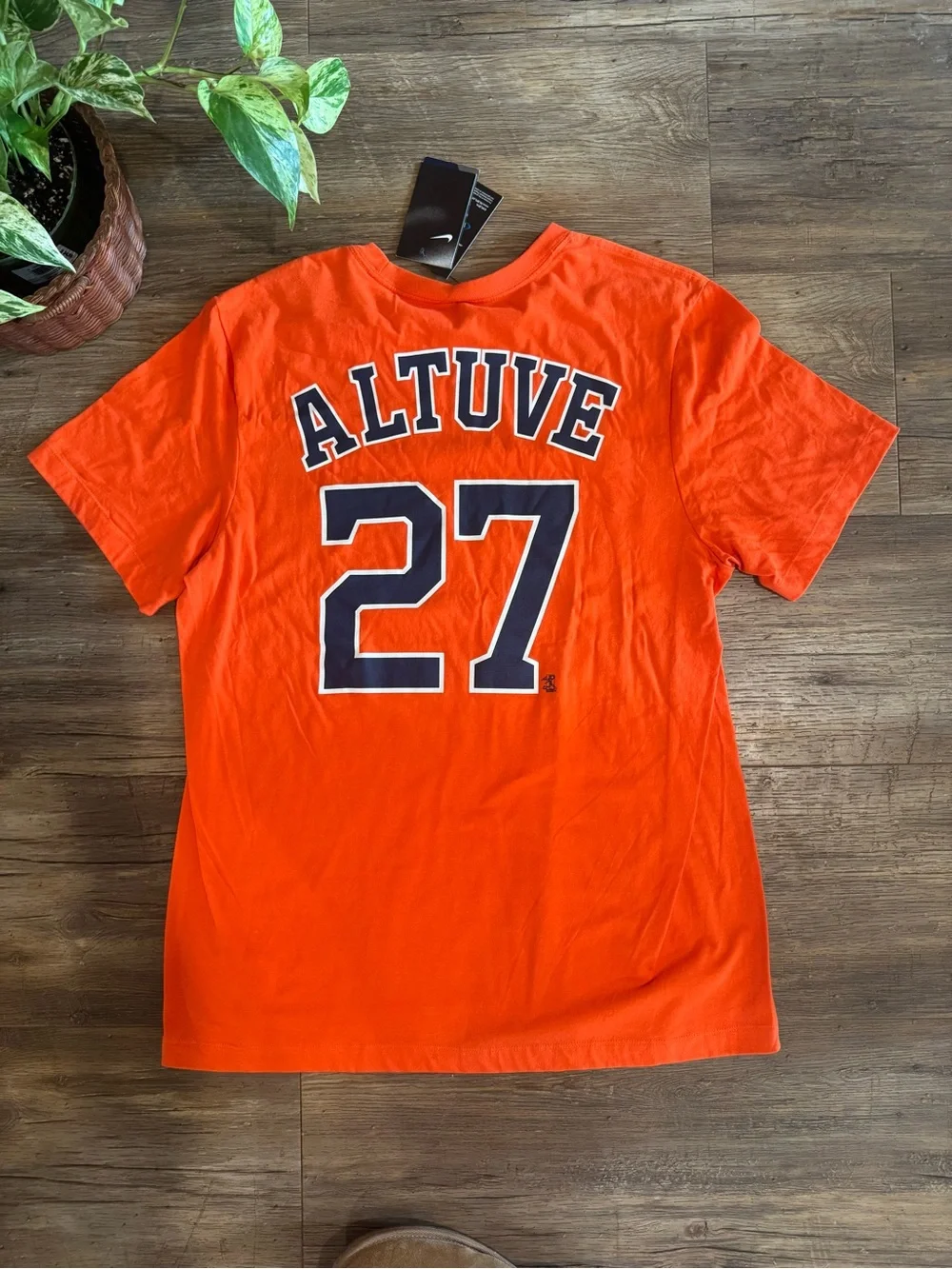 NWT Nike Houston Astros Jose Altuve #27 Name & Number T-Shirt Orange MLB Sz L